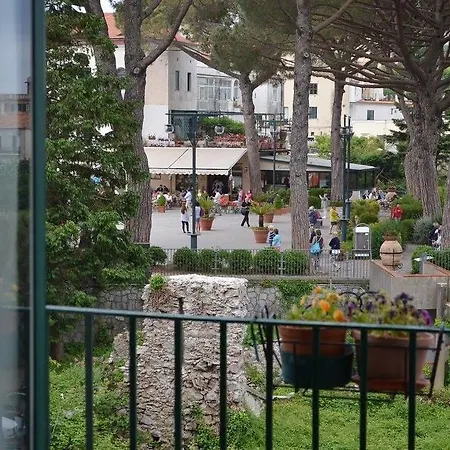Bed and breakfast Palazzo Della Marra 3*