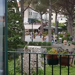 Couette-café Palazzo Della Marra 3*