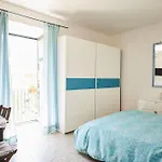 Couette-café Palazzo Della Marra 3*