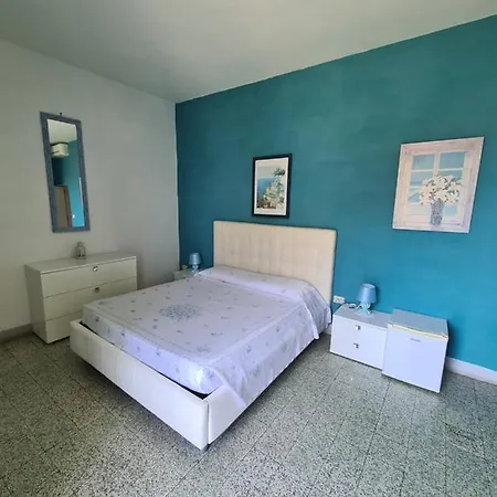 Bed & Breakfast Palazzo Della Marra 3*