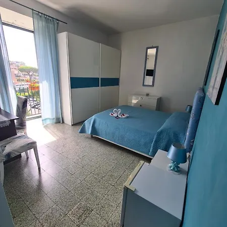 Palazzo Della Marra 3* רבאלו