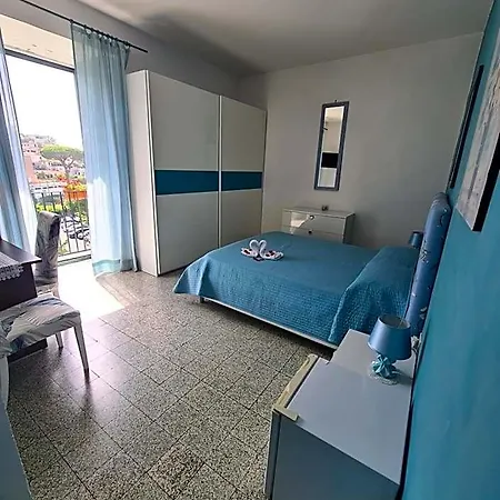 Palazzo Della Marra Bed and Breakfast 3*