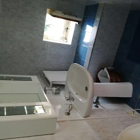 Palazzo Della Marra 3*