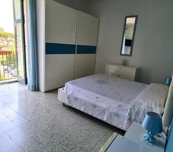 Palazzo Della Marra 3*