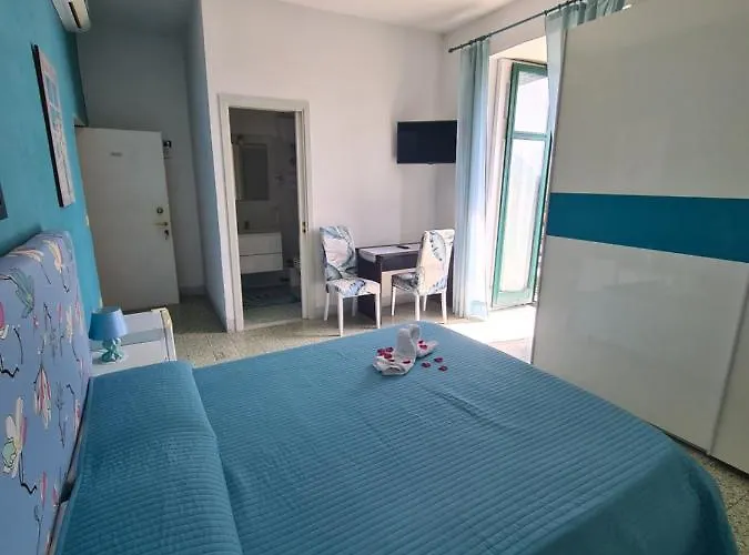Palazzo Della Marra 3*