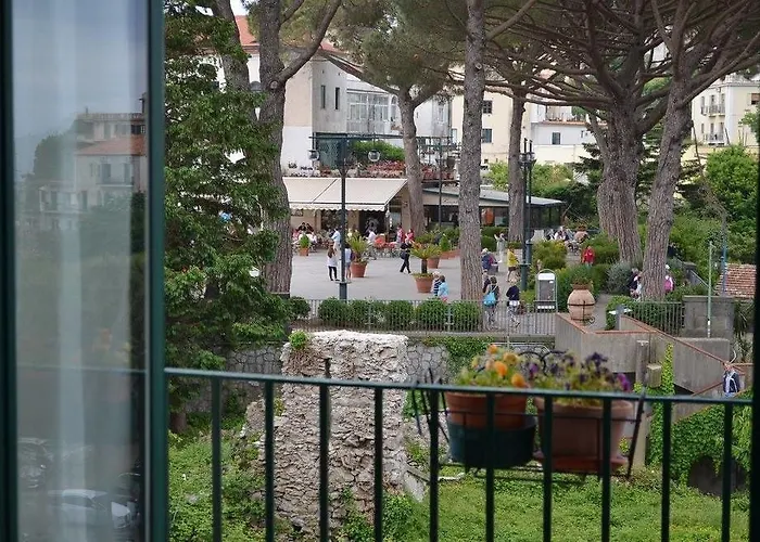 Bed and breakfast Palazzo Della Marra 3*